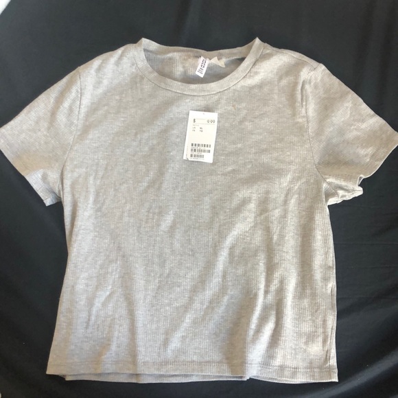 Simple Ribbed Grey T-Shirt - Picture 1 of 3